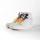 lacets de couleurs dégradés Jack'o orange de la marque Sweetlaces sur une paire de Nike Air Jordan 1 High