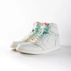 lacets de couleurs dégradés Pistacchio vert de la marque Sweetlaces sur une paire de Nike Air Jordan 1 High