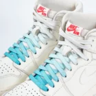 paire de lacets de couleur en dégradé Cloud bleu de la marque Sweetlaces