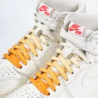 paire de lacets de couleur en dégradé Nuggets orange de la marque Sweetlaces